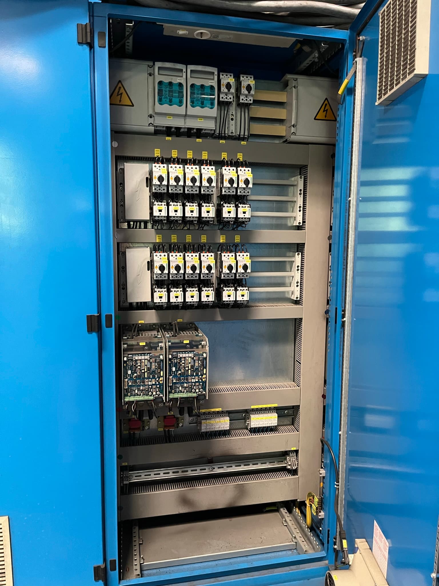 Back view of Krones Contiform
