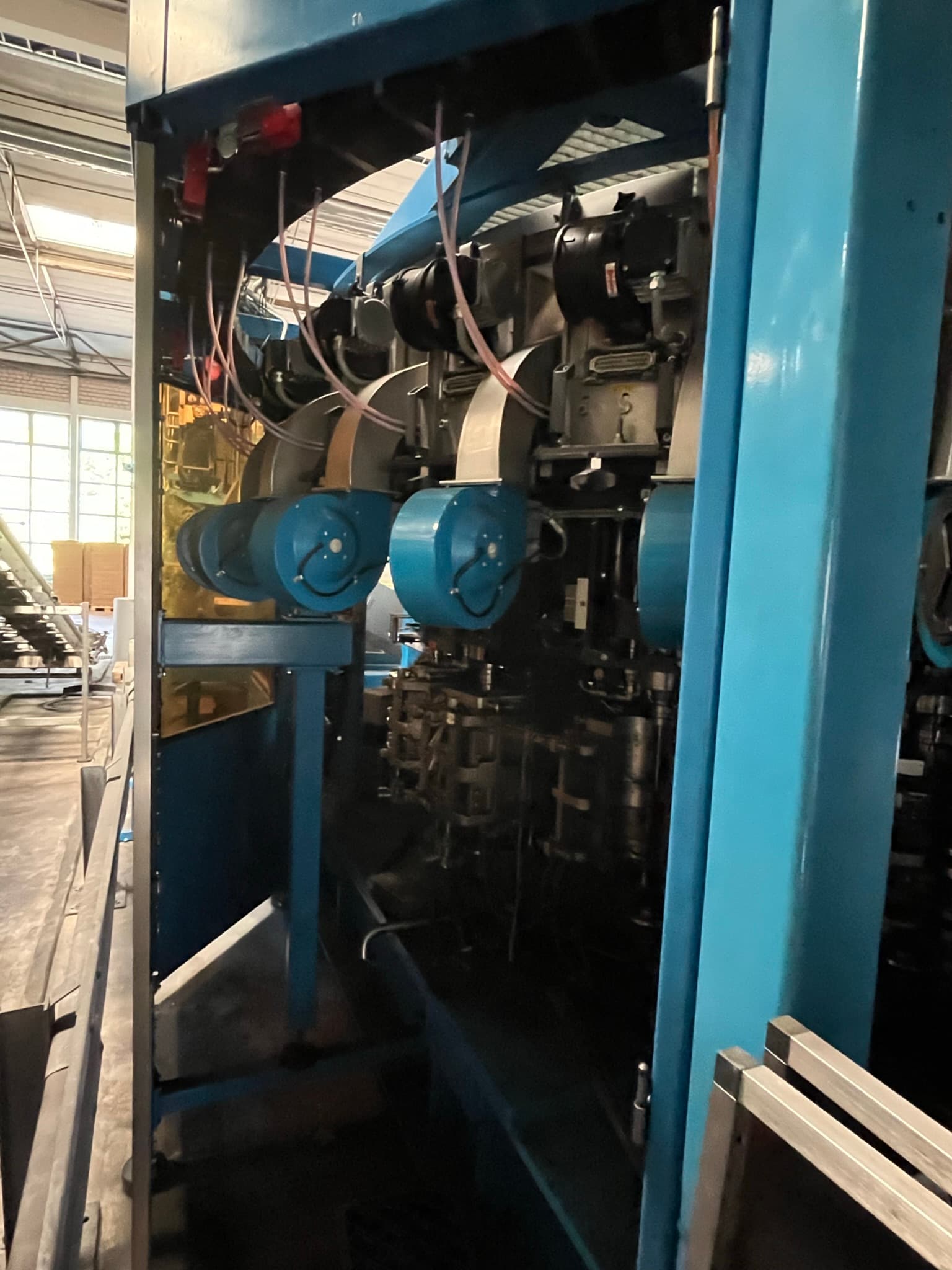 Back view of Krones Contiform