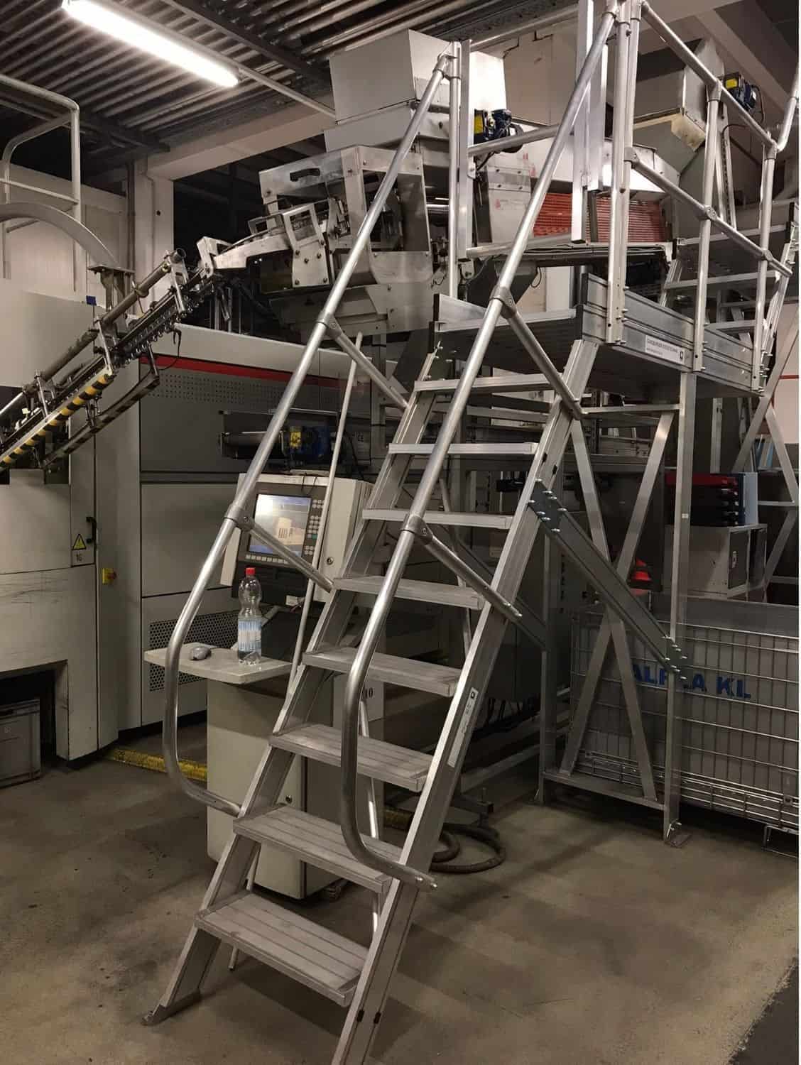 Side view of SIDEL SBO 10