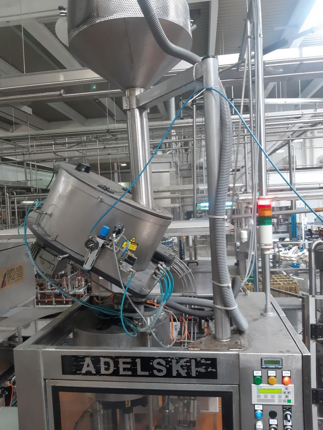 Side view of Adelski PP2005