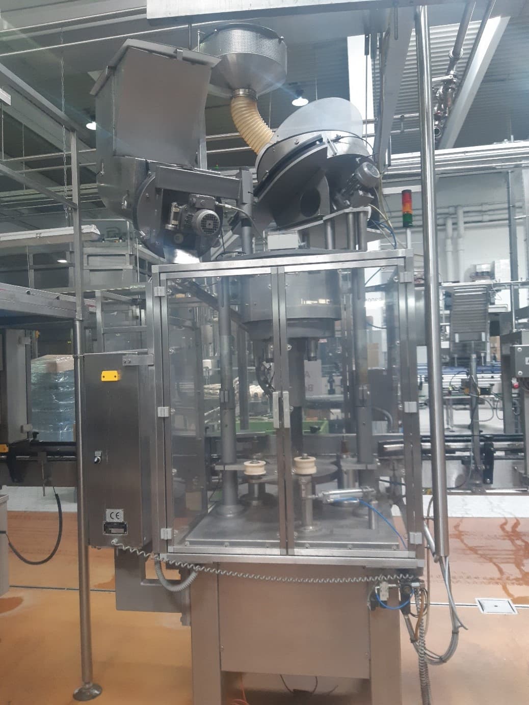 Front view of Dr. Datz GmbH Getränke- und Sondermaschinenbau VS 4 L