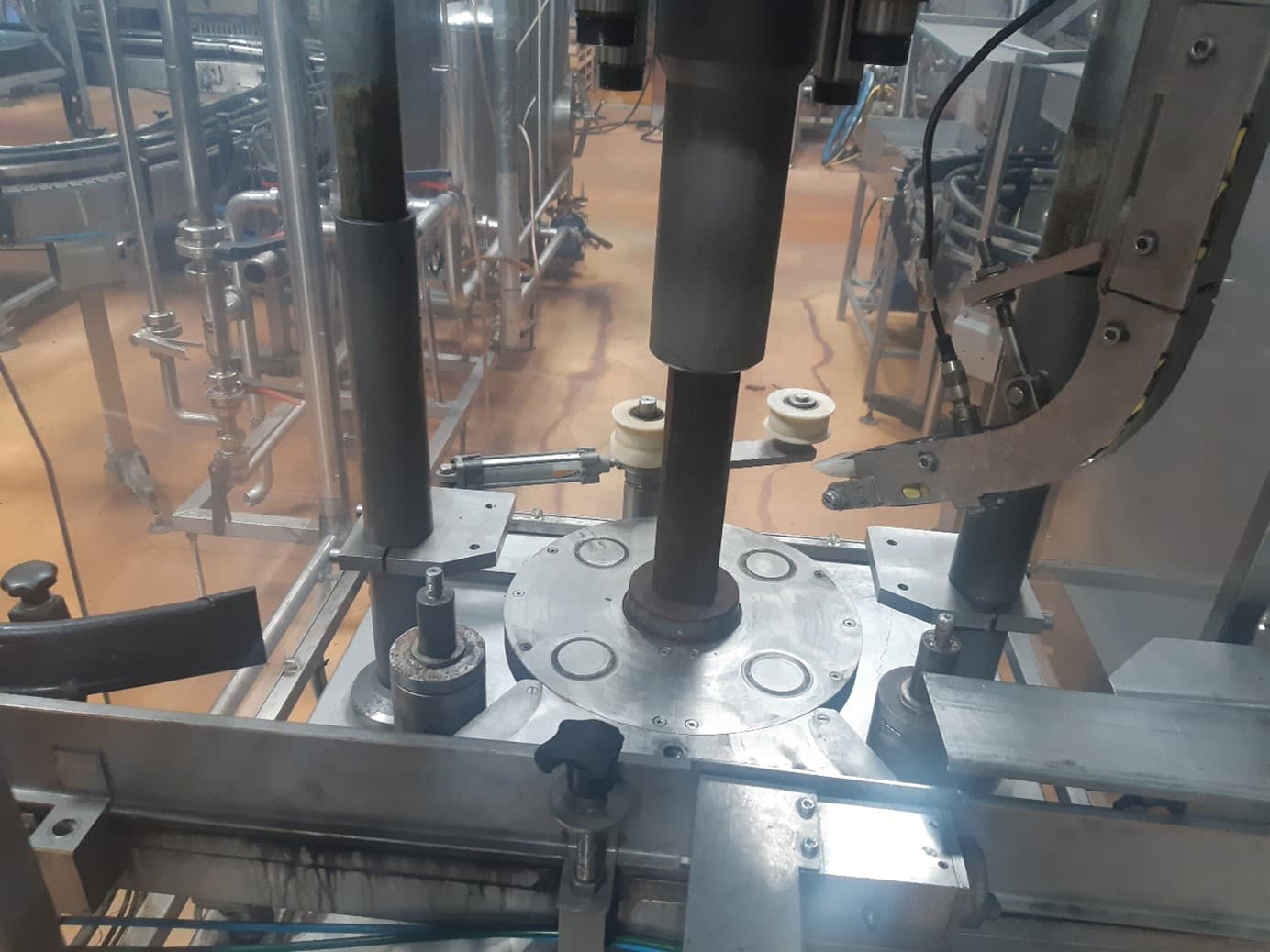Working room of Dr. Datz GmbH Getränke- und Sondermaschinenbau VS 4 L