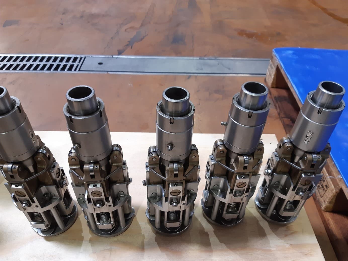 Accessories of Dr. Datz GmbH Getränke- und Sondermaschinenbau VS 4 L