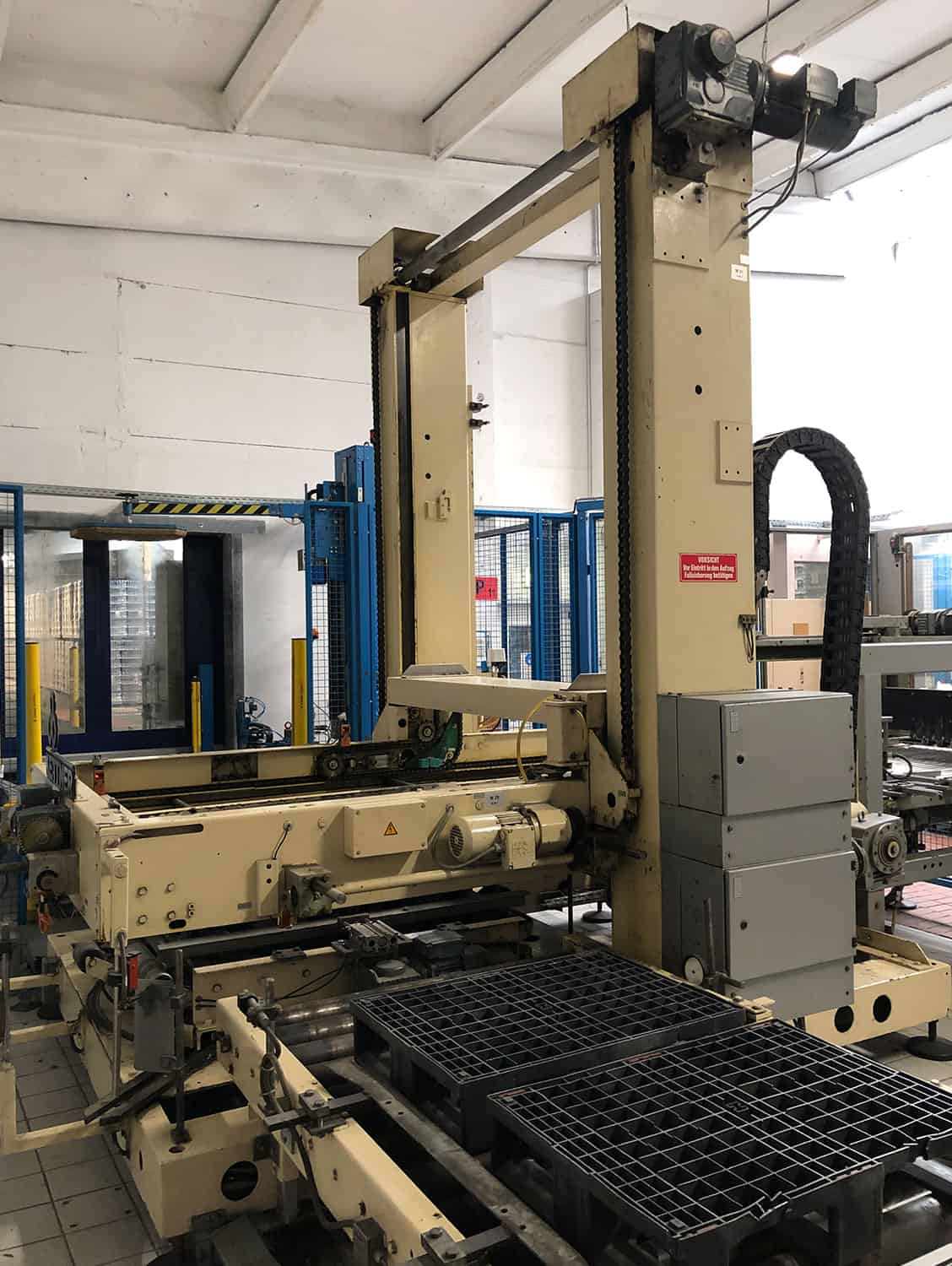 Left view of Kettner Pressant Universal