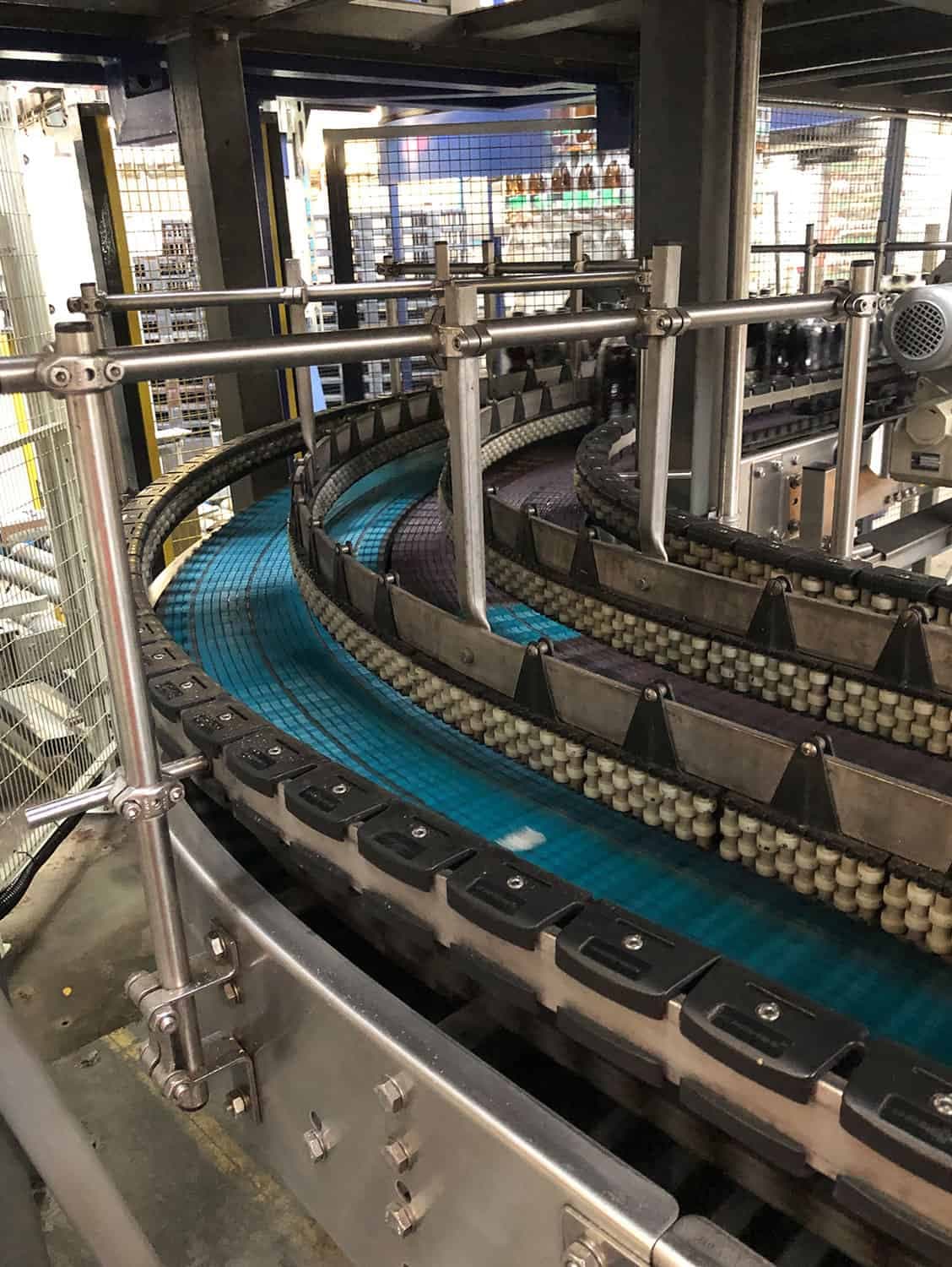 Working room of Baumer V70/33