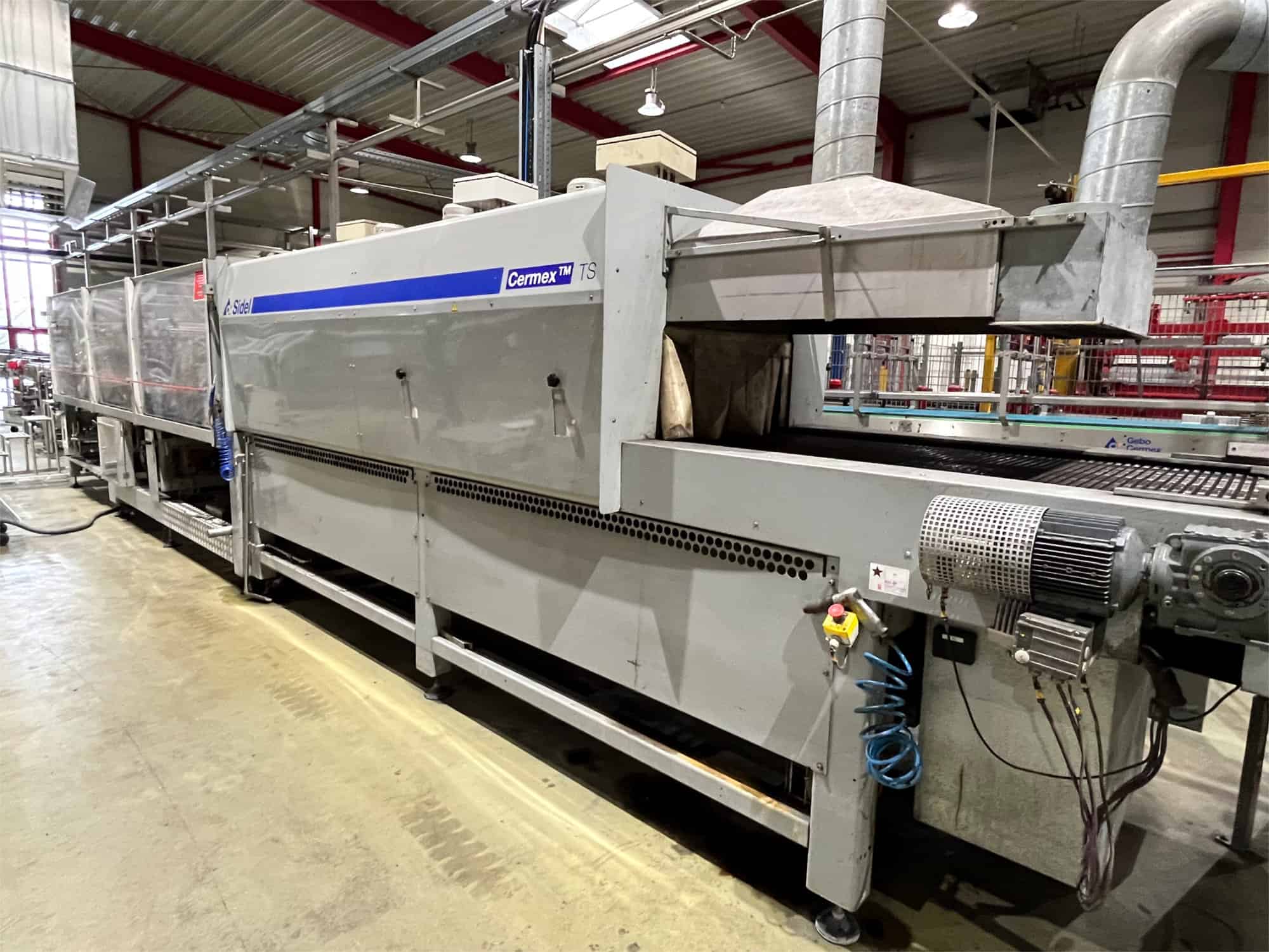 Side view of Sidel KHS / Sidel / Simonazzi