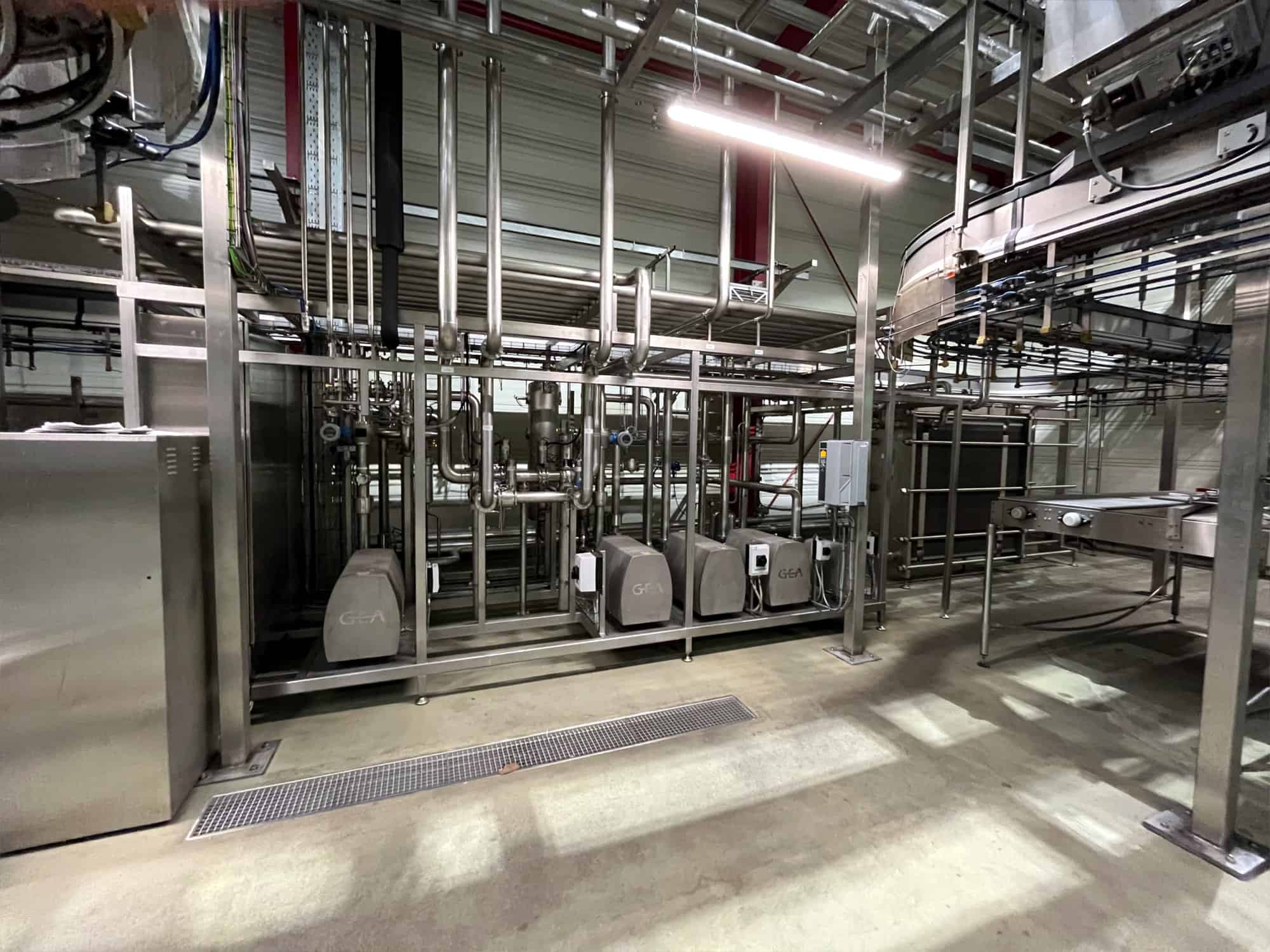 Side view of Sidel KHS / Sidel / Simonazzi