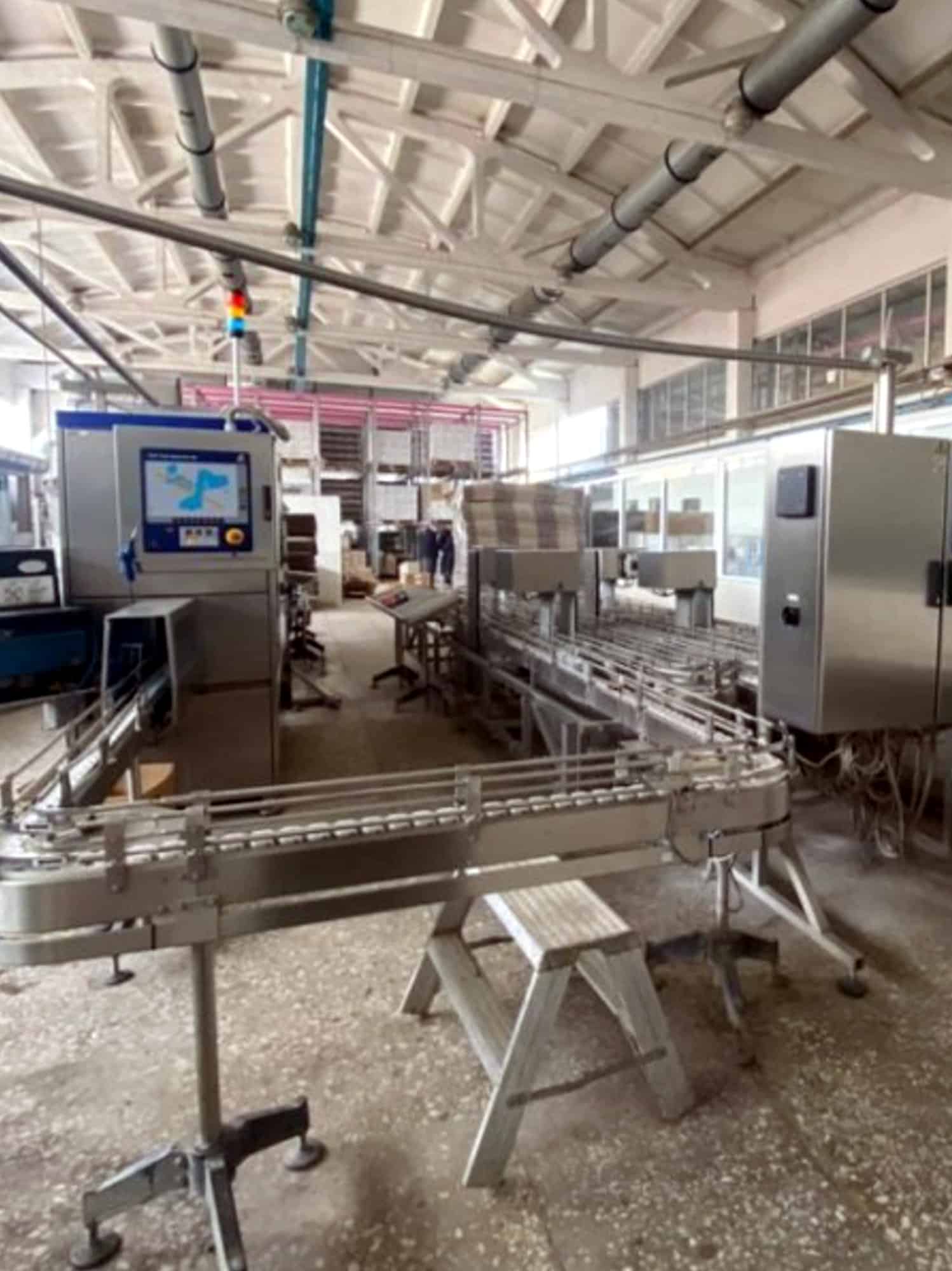 Front view of Tetra Pak TBA 8-1000 SQ 