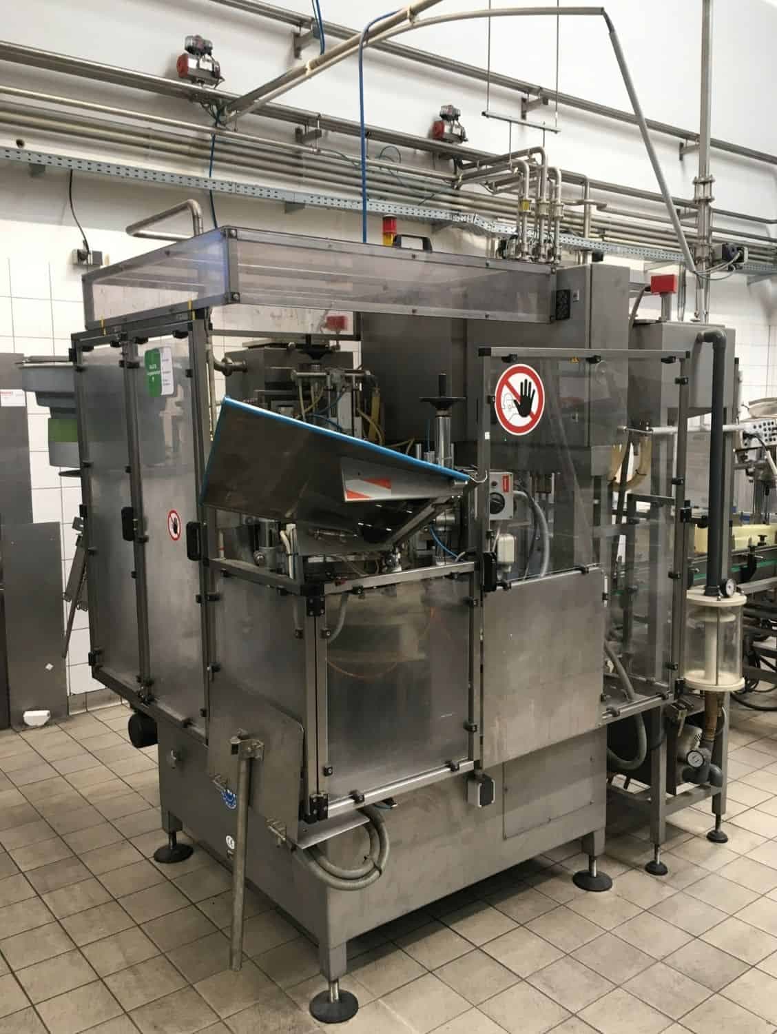 Left view of ALWID KRONE – 6HV – 6NV