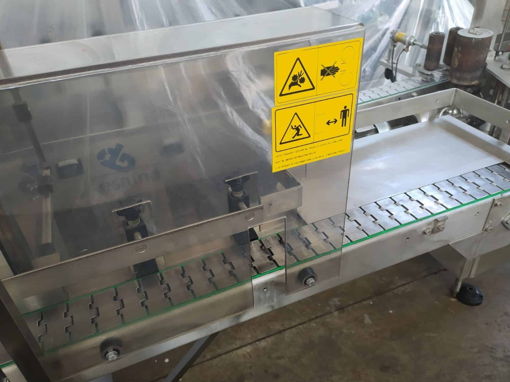 Side view of Revinsa Filling Line for non-returnable glass bottles