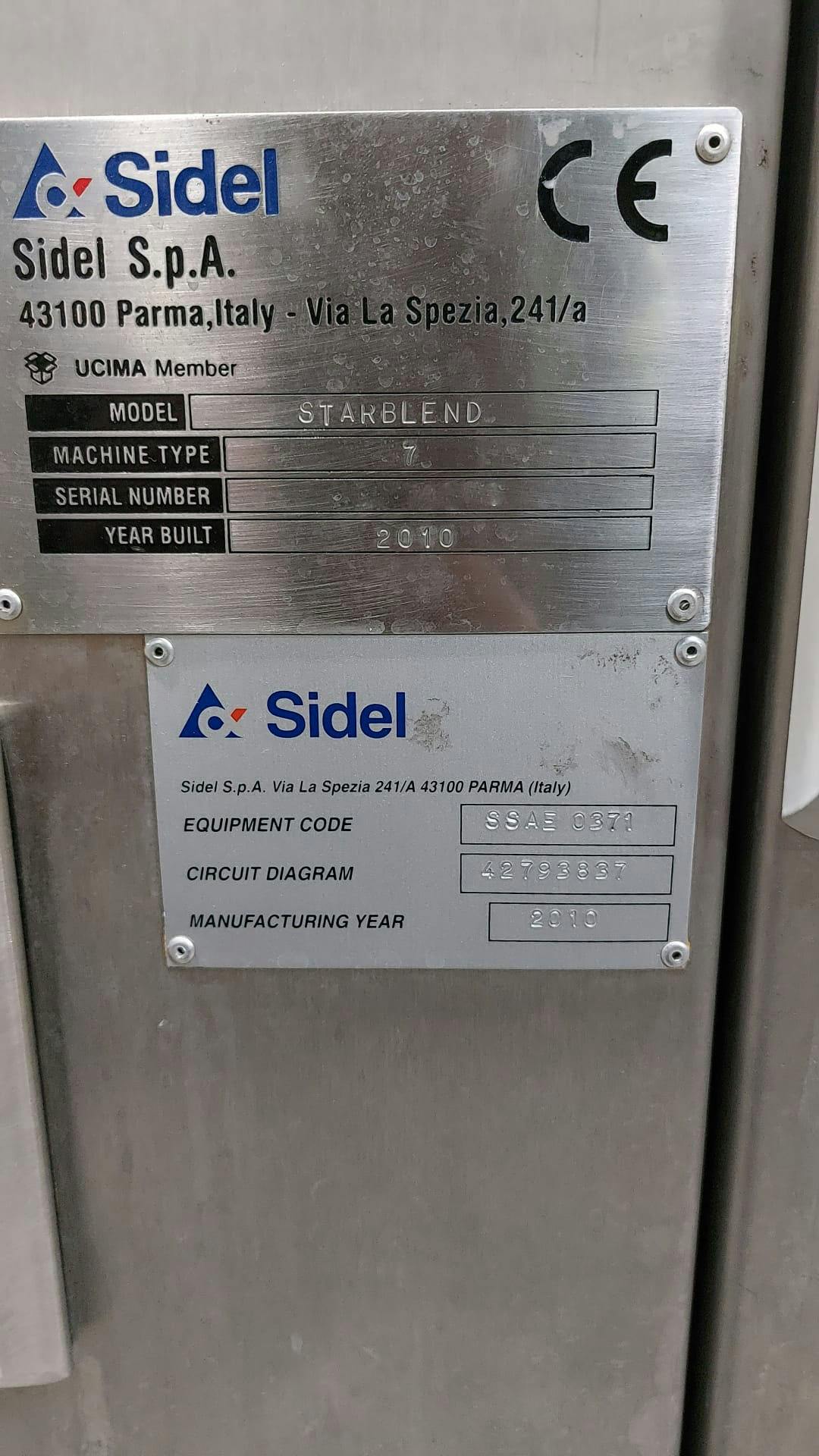 Nameplate of SIDEL Starblend